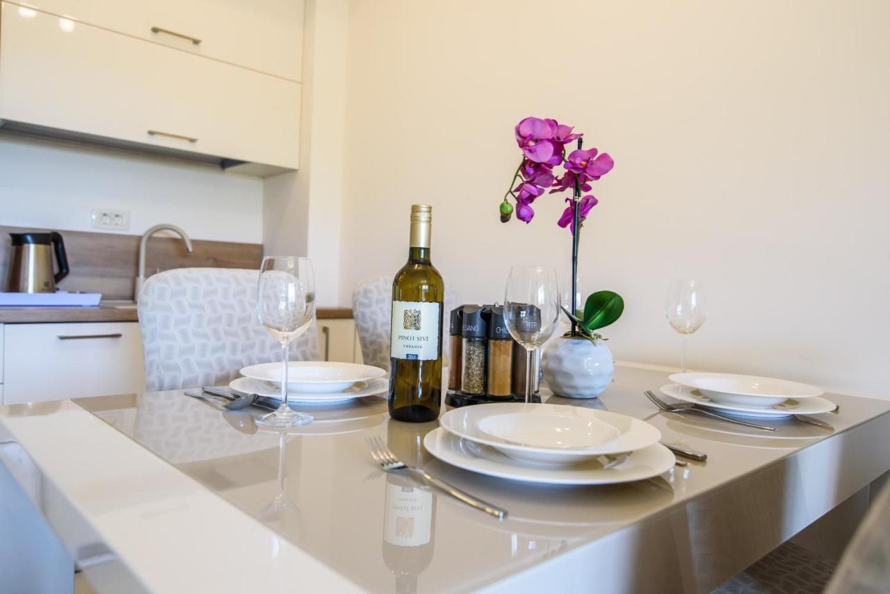 Apartments Leone Lukas Promajna Rom bilde