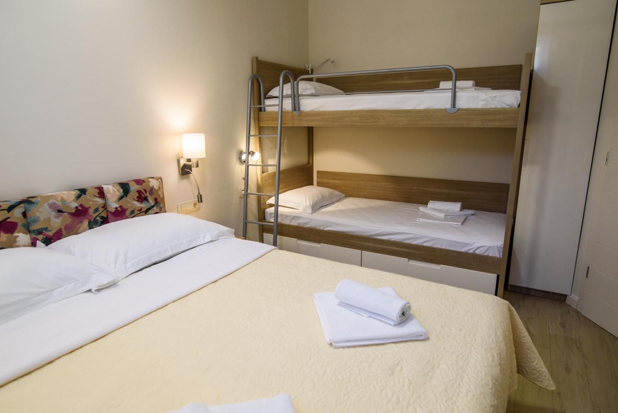 Apartments Leone Lukas Promajna Rom bilde