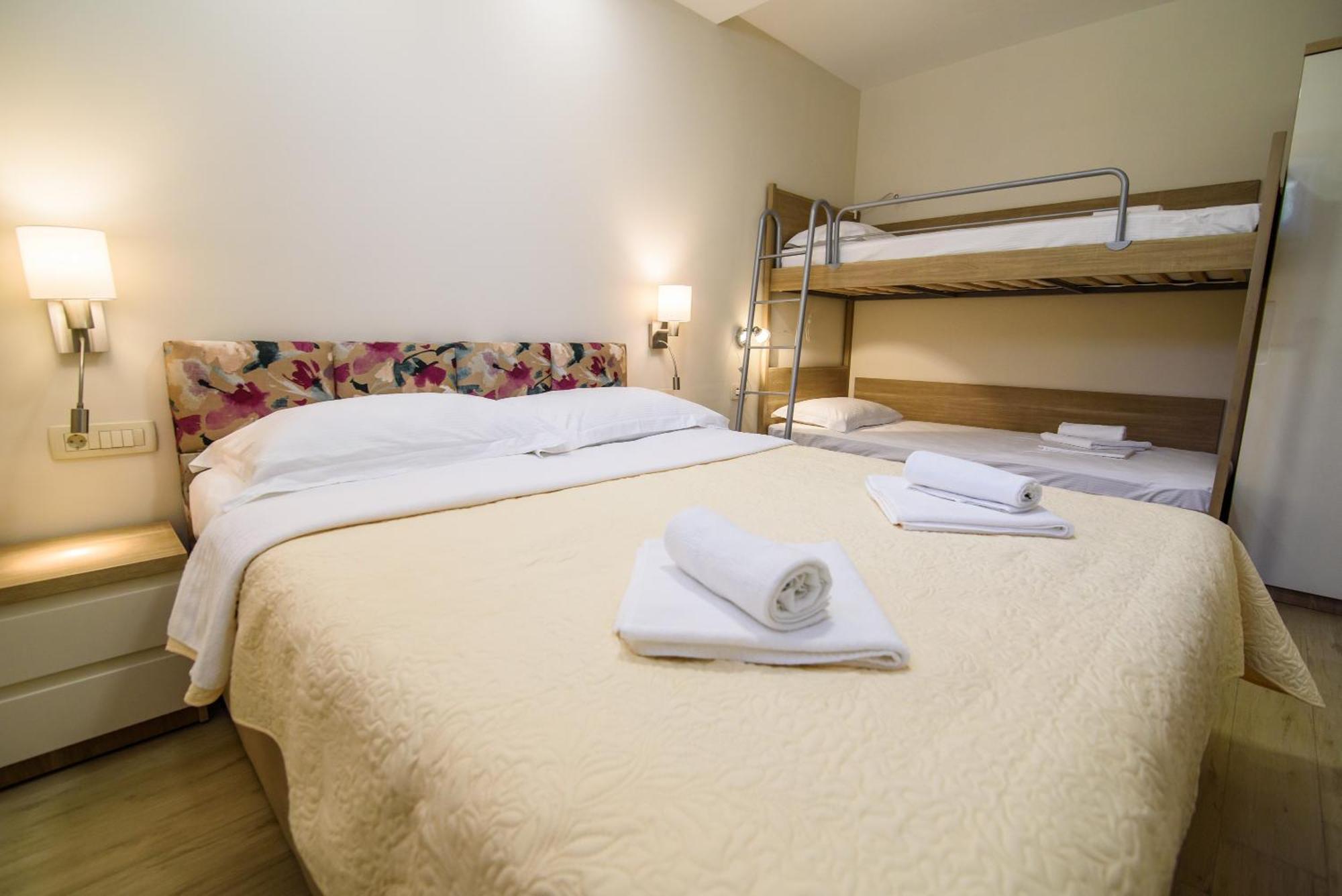 Apartments Leone Lukas Promajna Rom bilde