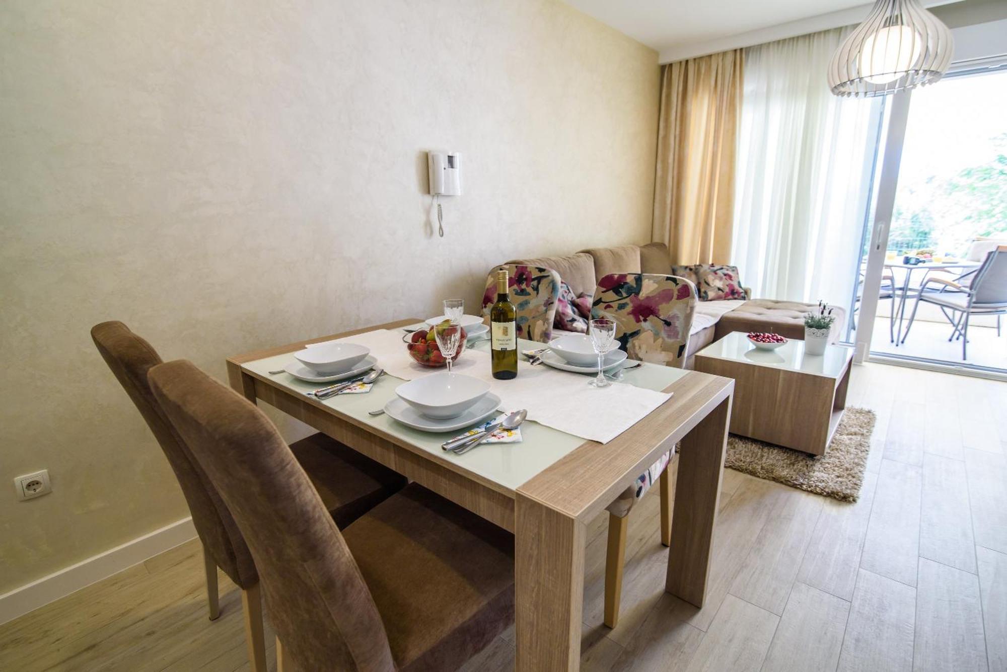 Apartments Leone Lukas Promajna Rom bilde
