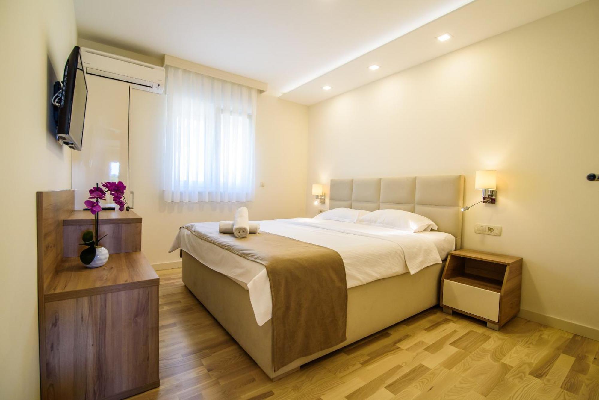Apartments Leone Lukas Promajna Rom bilde