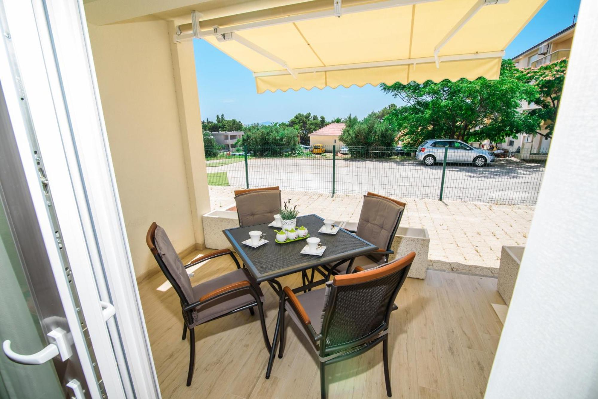 Apartments Leone Lukas Promajna Rom bilde