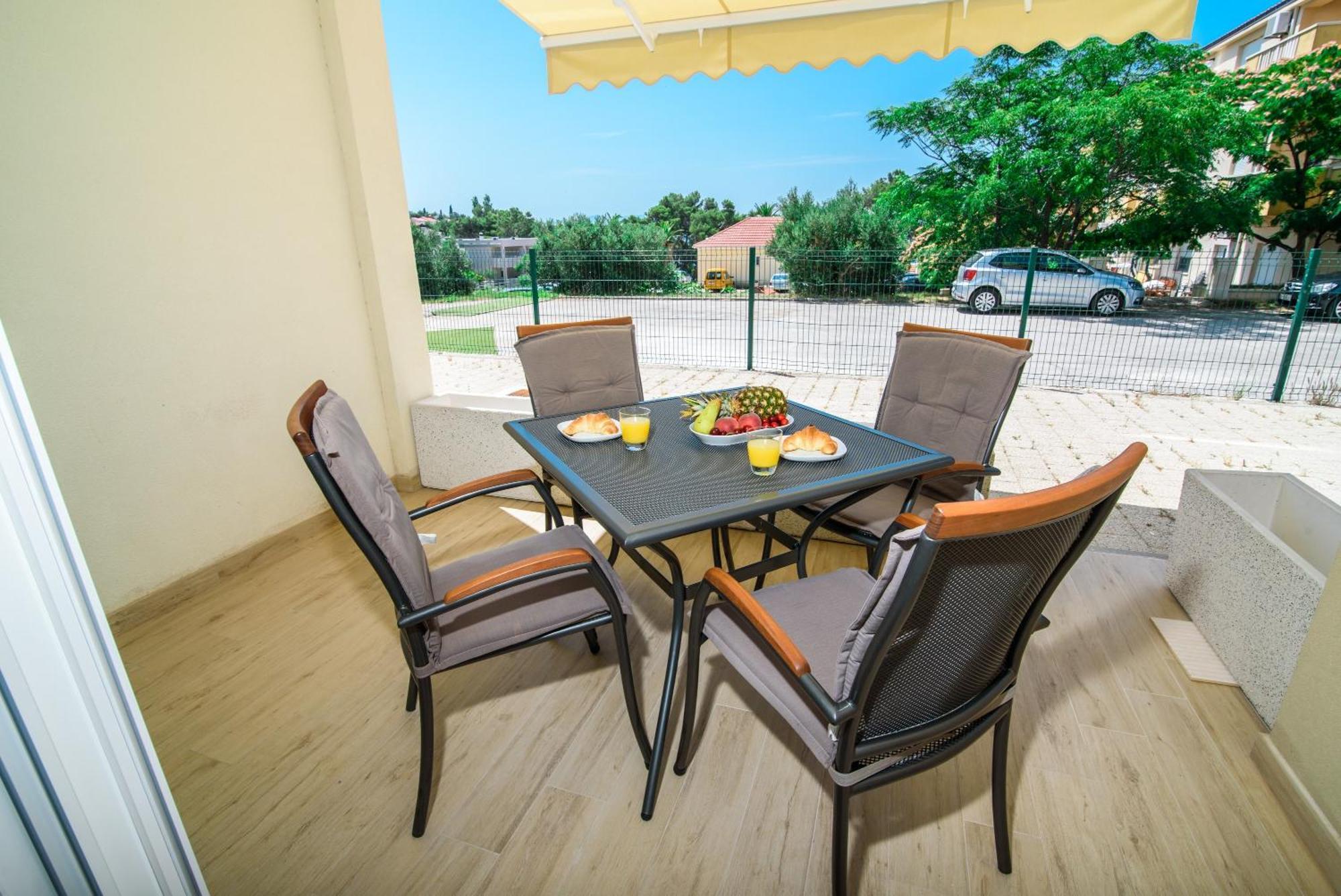Apartments Leone Lukas Promajna Rom bilde
